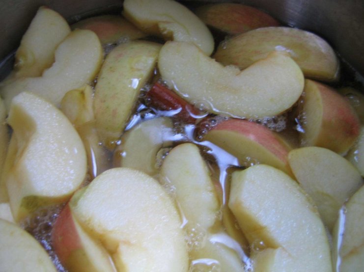 40岁的老婆一天吃一个煮熟的苹果,15天后,皮肤