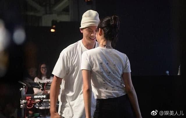 陈伟霆宋茜贴身热舞,这动作我给满分,网友:在一