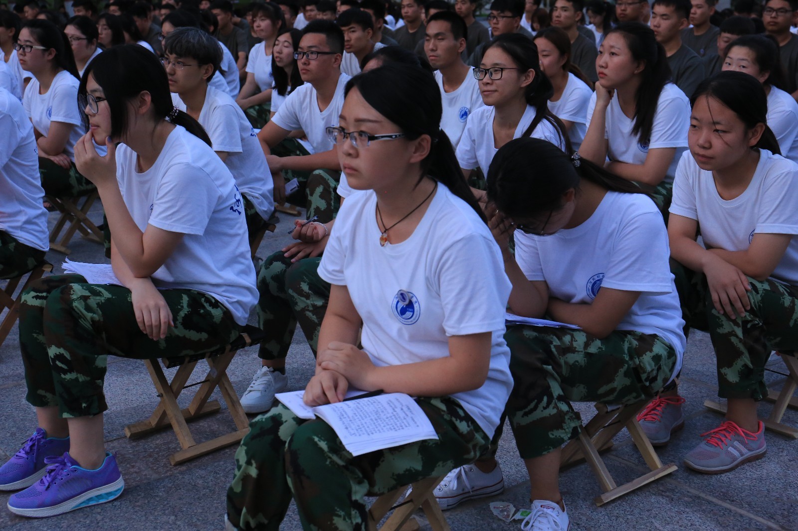 河北保定:一教育集团董事长告诫大学毕业生要