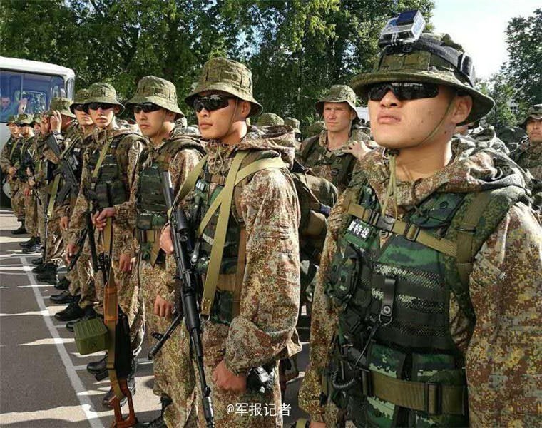 罕见:解放军一身俄式装备参加中俄反恐联训
