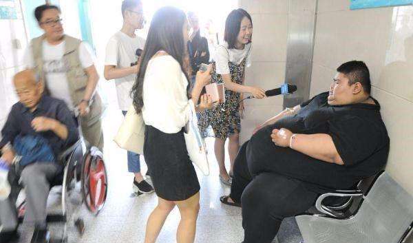 19岁网红668斤, 号称山东第一胖月入2万网络