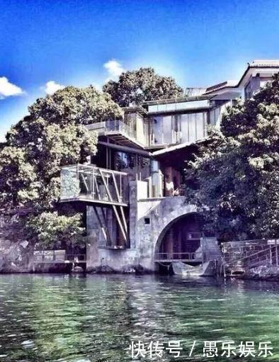 冯小刚10亿豪宅,杨丽萍的两座宫殿,都输给了从