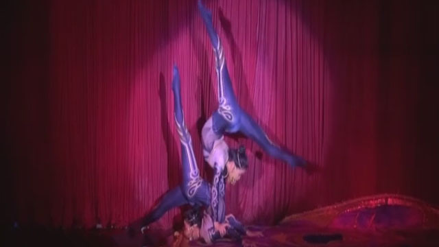 2017年北京金秋优秀剧目展演 语言杂技剧《北京》亮相 2017年北京金秋优秀剧目展演 语言杂技剧《北京》亮相