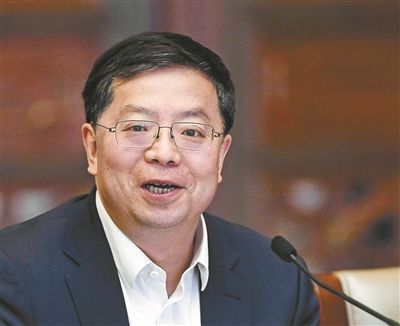 大学定力体现在对育人的坚守