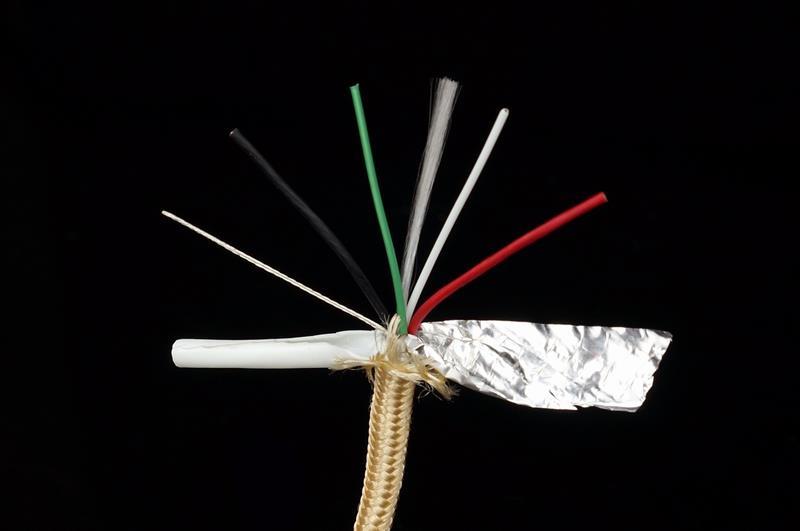 公牛安卓尼龙编织数据线评测:提水桶小菜一碟