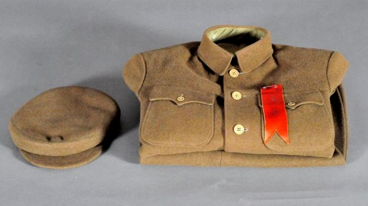 【遇见文物】开国大典时毛泽东同志穿的中山装 【遇见文物】开国大典时毛泽东同志穿的中山装