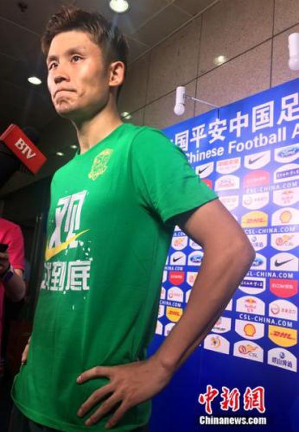 赛后,国安后防核心于洋向记者分析了施密特的"秘诀"