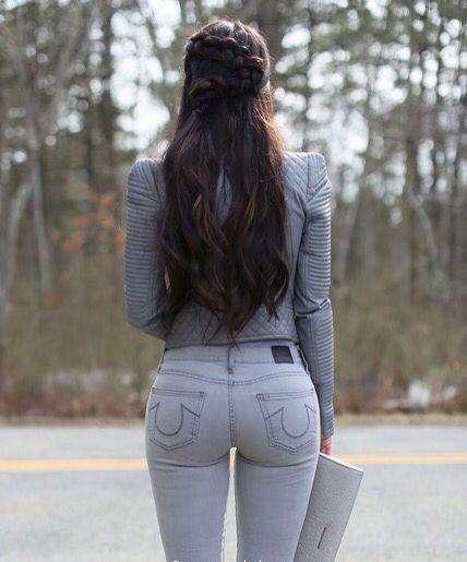 美女搭配紧身裤,穿出好身材