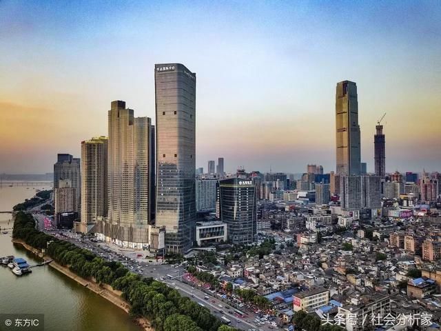 中国GDP前10,去掉经济总量最高的城市,新排名