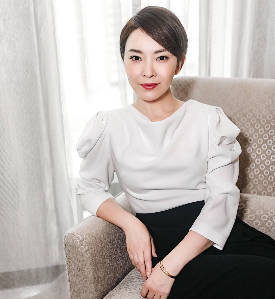 王小帅因她让高圆圆演配角,与张嘉译离婚后,和