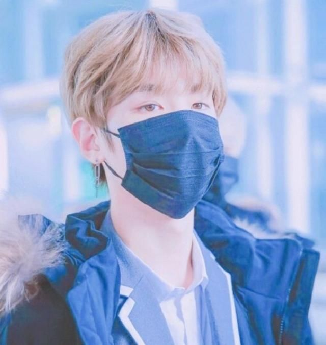 练习生的口罩秀,蔡徐坤标准,范丞丞、王子异戴