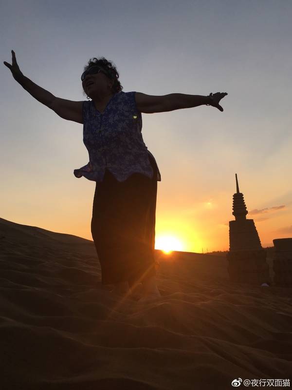 林依轮老婆晒照 不小心曝光了14岁儿子林子轩的外国女友