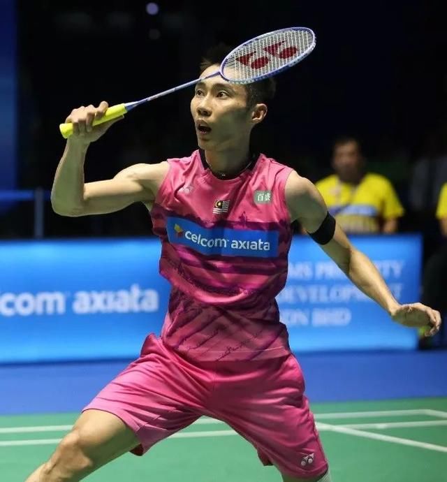 握拍姿势正确,手指手腕灵活运用,才能有啪啪啪