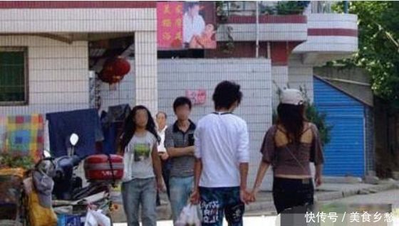 女大学生校外租房,房东屋内安装针孔拍照,进入