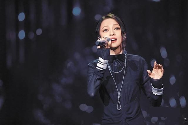 一首《阿刁》,张韶涵天籁嗓音唱尽浮沉人生路