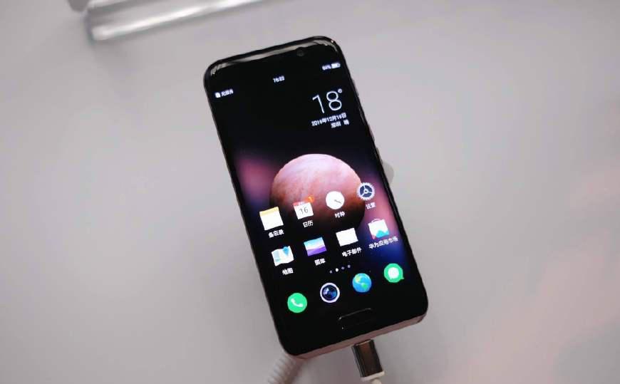 华为荣耀Magic 2代曝光:两年磨一剑,能否重新定