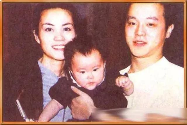 49岁王菲又怀孕了3个孩子3个爹谢霆锋:我就是