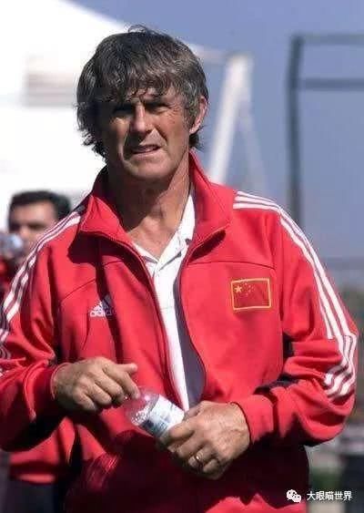 为什么02年国足世界杯后米卢下课了?