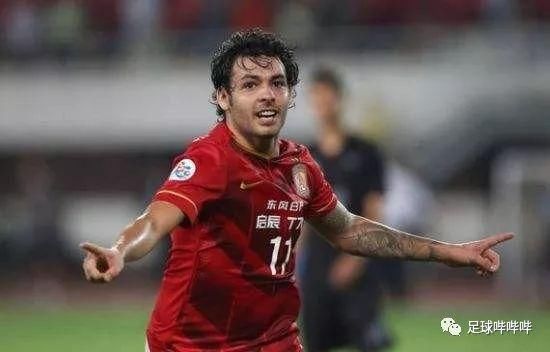 突发!高拉特拒绝续约,将与保利尼奥上演西甲恒