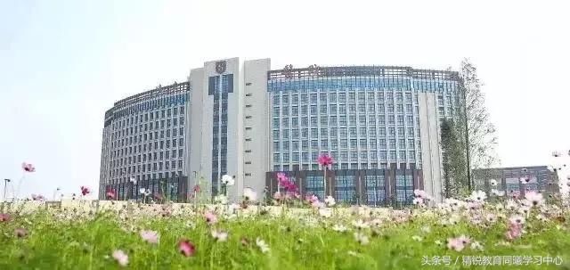 最新南京13所大学毕业生平均薪酬排行,你被拍