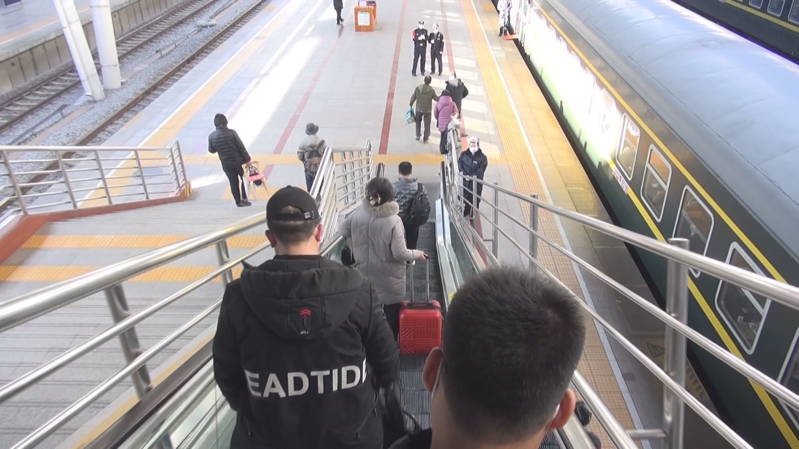 预计2023年春运期间进出京客流总量2536万人次 预计2023年春运期间进出京客流总量2536万人次