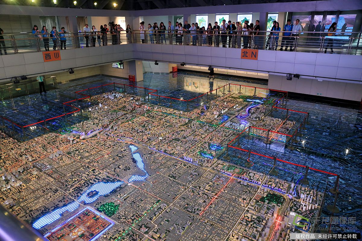 中非合作论坛北京峰会|中外记者观北京中轴线感受古都风貌 中非合作论坛北京峰会|中外记者观北京中轴线感受古都风貌