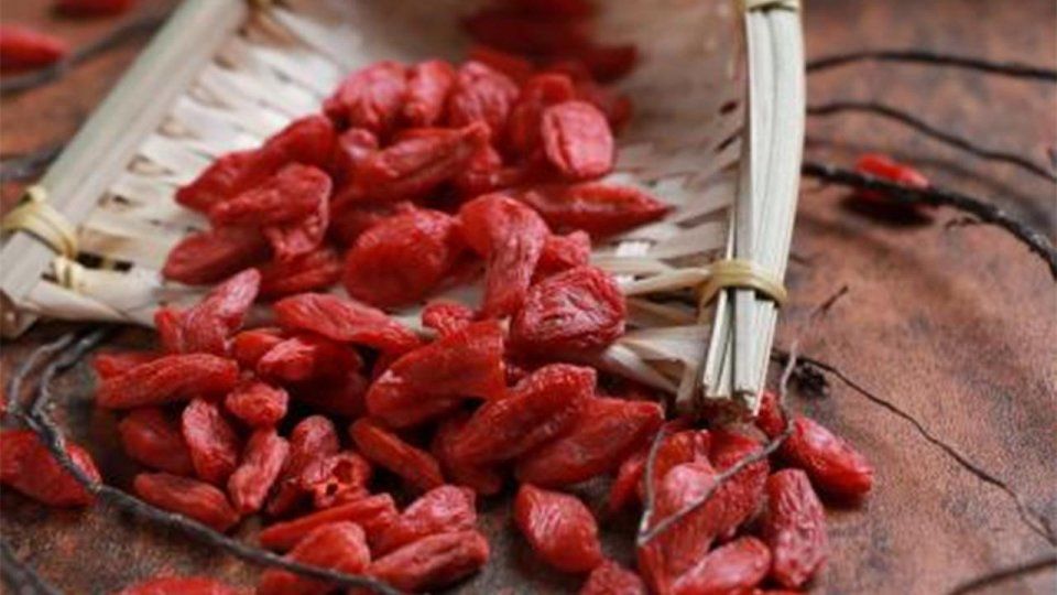 男人这样吃枸杞,牛鞭鹿茸自愧不如,七天让你老