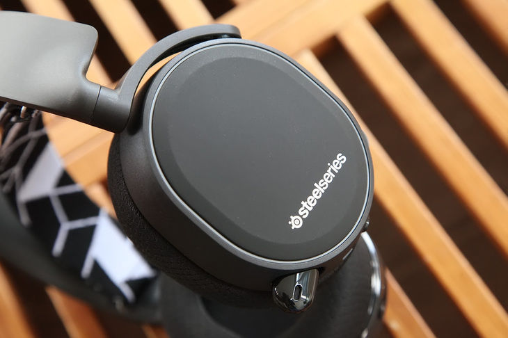 GAMING UP!赛睿Arctis寒冰3蓝牙版游戏耳机评