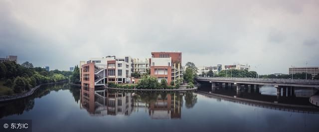 地理位置和长沙差不多的南昌,为何发展就落后