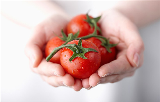 牙膏洗脸可以祛斑吗 正确祛斑的方法是什么?