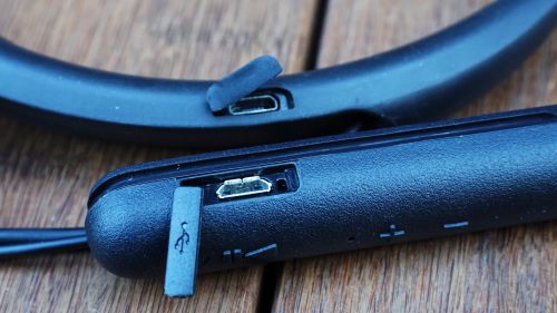 SONYWI-1000X对比Bose QuietControl 30:降噪