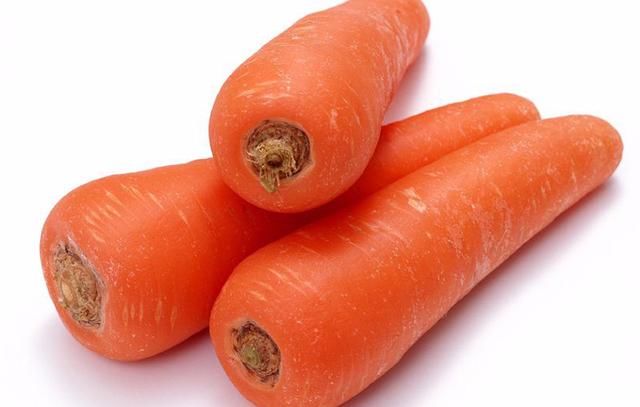 脚上出现3大症状,痛风已上身!仅需1招,止痛降尿