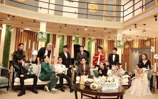 张天唱张国荣名曲得弹幕差评,大家表情看出一