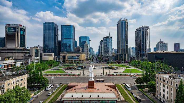 上海到成都合力修建的一条高铁,途径6省市,已