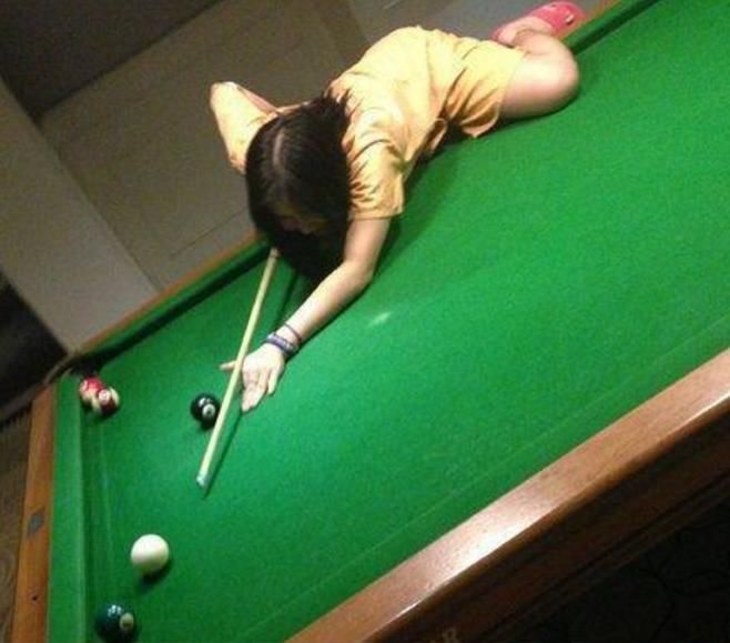 糗事囧图:日本12岁女孩儿身高184cm,让她长到