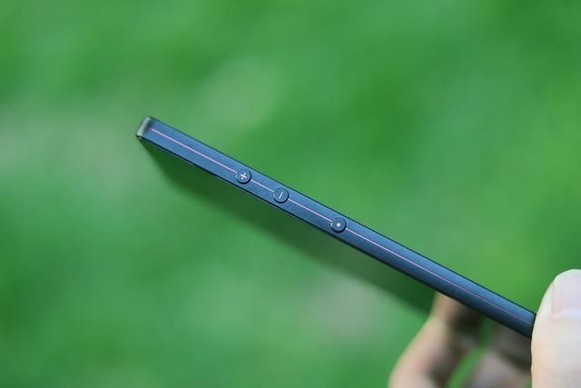 三面窄边框设计+正面指纹,坚果3体验评测