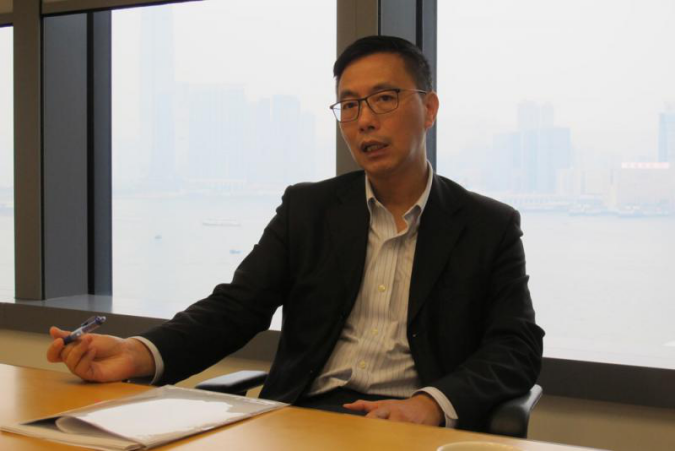 香港台湾大不同!一个推行国民教育,一个删中国