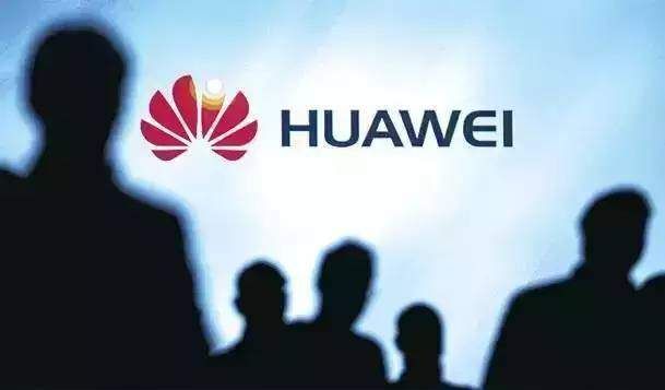 华为首超苹果, 这两款神机功不可没, 老外都为它