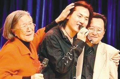 他是《红楼梦》板儿扮演者李玥,一生一角色,年