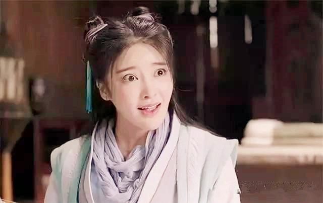 影视剧中整容脸女配,李心艾眼角开到鼻梁,她