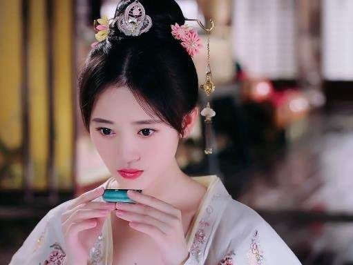 鞠婧祎古装甜美软萌,温婉气质碾压关晓彤,最喜