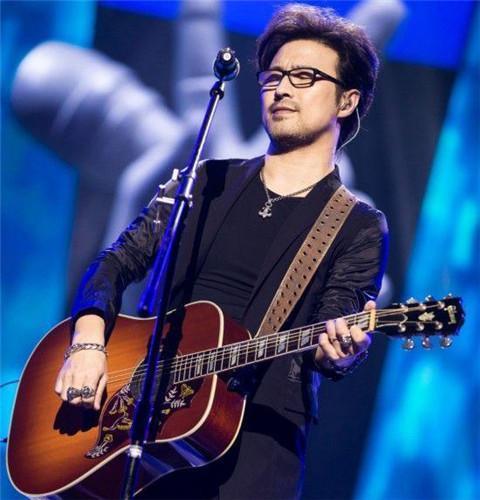 歌手汪峰题字手迹曝光,网友评:还是好好唱歌吧! 歌手汪峰题字手迹曝光,网友评:还是好好唱歌吧!