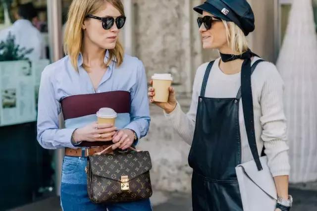 国内明星装逼三大宝 太阳眼镜口罩帽子少不了