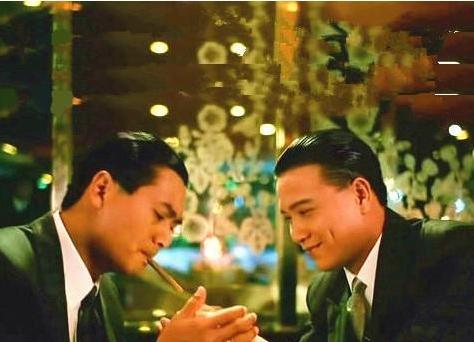 电影里最霸气的黑社会老大,现实中他们的座驾超豪华,同样霸气! 电影里最霸气的黑社会老大,现实中他们的座驾超豪华,同样霸气!