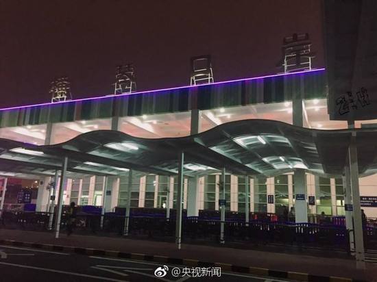 全球风王山竹袭来 广东海南香港多地紧张备战