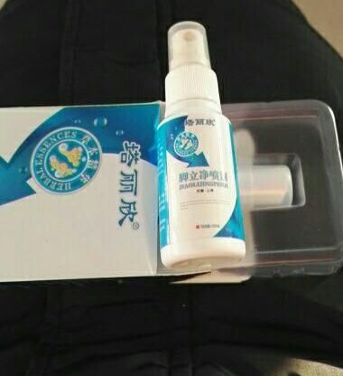 脚气发作越抓越痒?泡脚水里加点料,能有效治