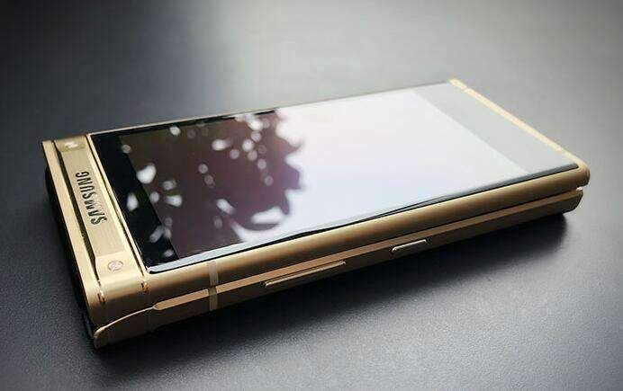 【搞事】三星万元翻盖机W2019曝光 有钱真好