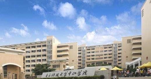 四年至少花费十万元,烧钱的三本大学你读得起
