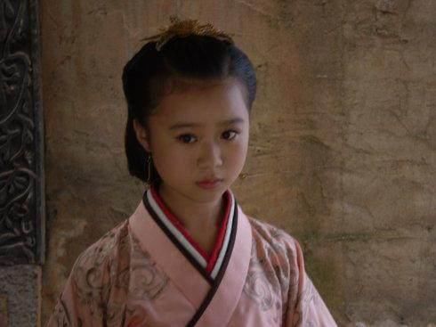《美人心计》里的小太后张嫣,小时长得不起眼