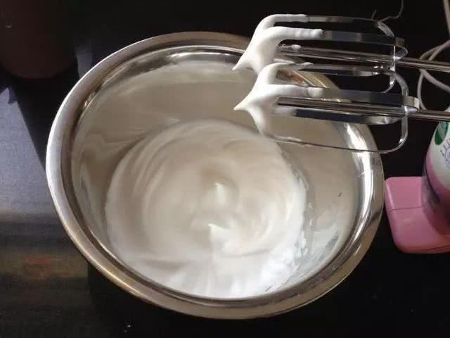 满脸斑点就去激光?别傻了,用开塞露洗脸,三周